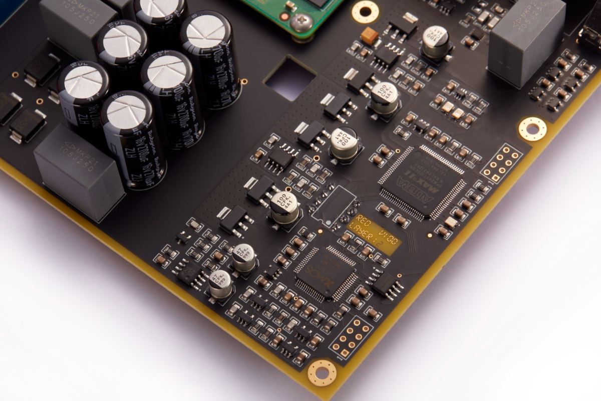 RED-18-Large (1).jpg