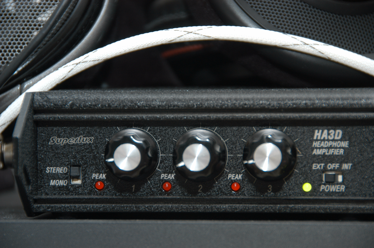 Superlux ha3d.jpg