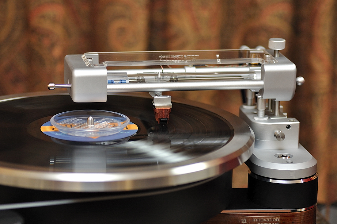 tangential tonearm.jpg