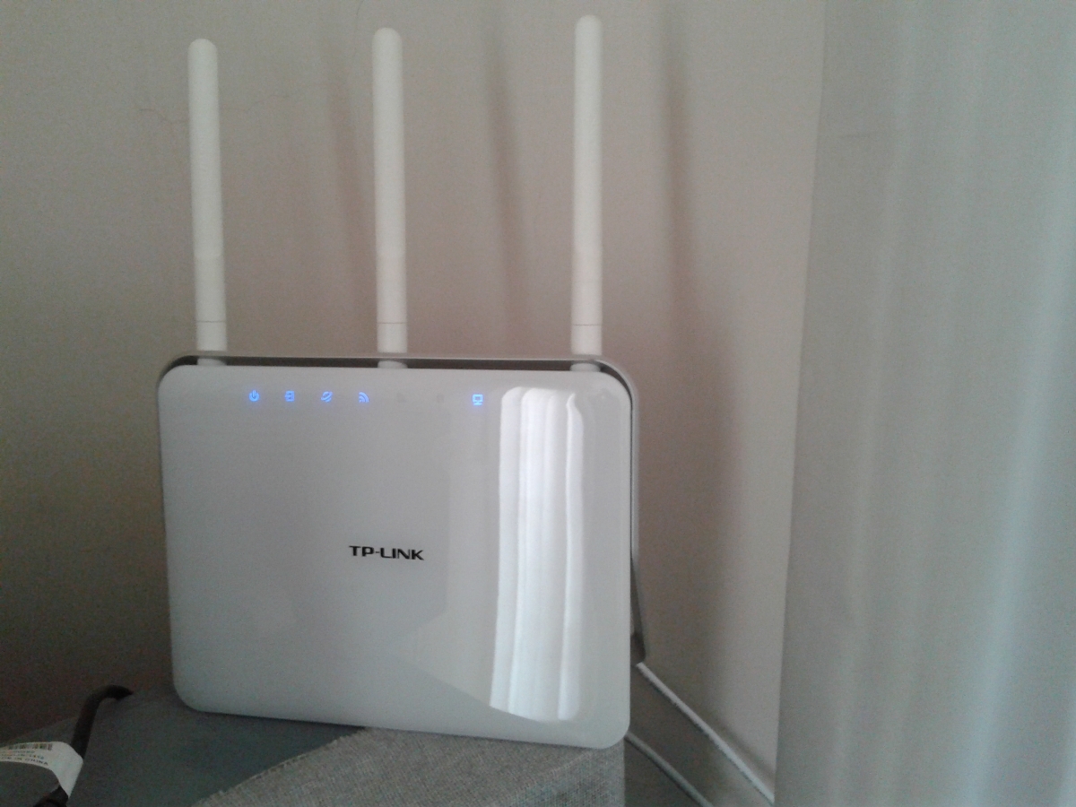 TP-Link Archer D9 Modem-Router.jpg