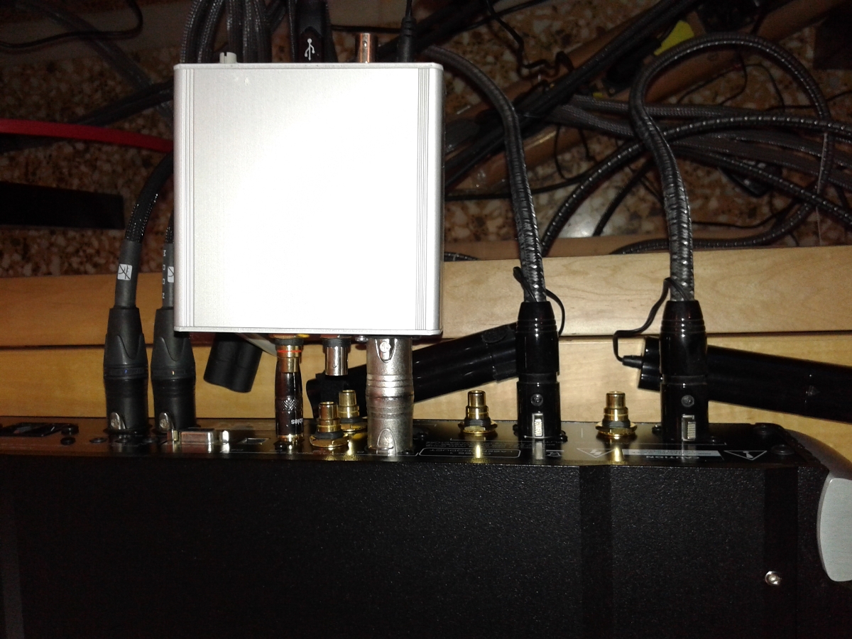 EVO M2Tech Interface, Back to back with DAC.jpg