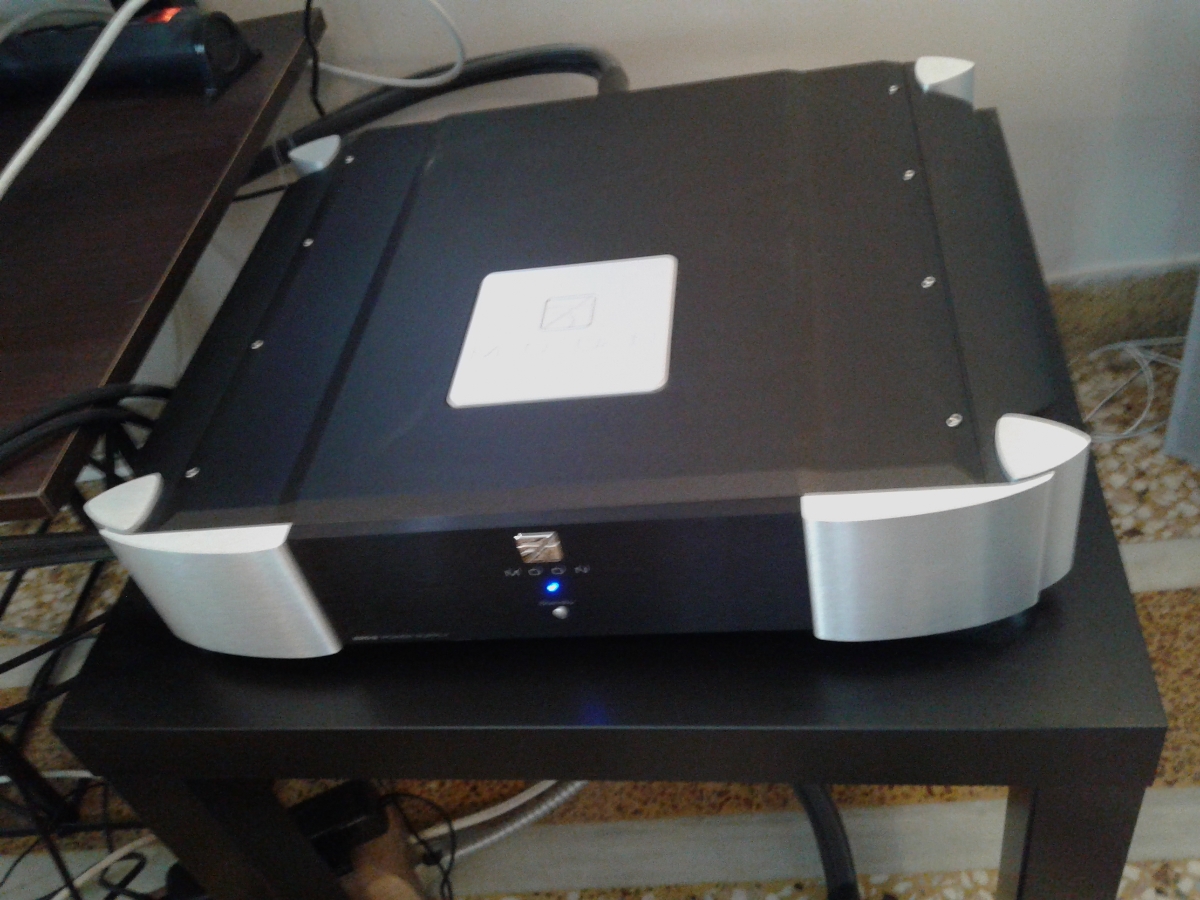 Moon 820S. Power Supply for Pre & DAC.jpg