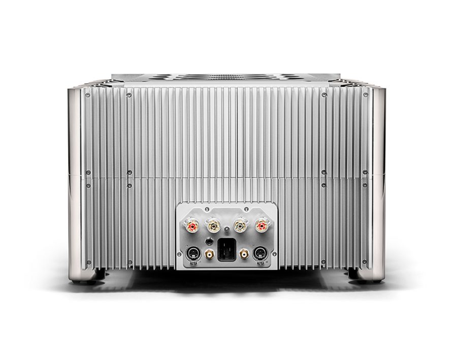 Ultima-Rear-900x675.jpg
